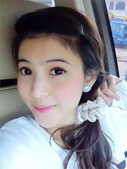 Hot girl Lao lam chao dao cu dan mang 5 Chandaly Sitphaxay  Cô nàng hot girl Lào cực xinh đẹp