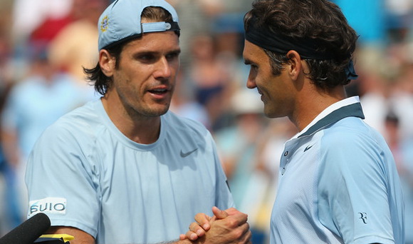 Federer ngược dòng vào Tứ kết Cincinnati Masters 2013