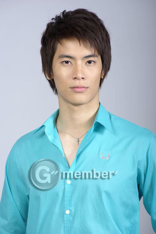Top hot boy Thái sở hữu body cực đẹp dính nghi án đồng tính