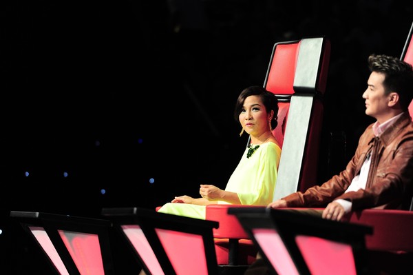 The Voice Đo Ván 1: Mỹ Linh làm thí sinh 19 tuổi khóc nức nở 1