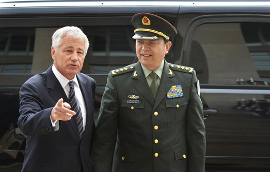 Ông Chuck Hagel đón tiếp ông Thường Vạn Toàn tại Lầu Năm Góc