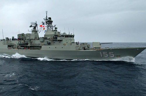 tàu khu trục HMAS Ballarat 