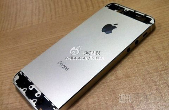 iPhone 5S bản màu vàng tái xuất