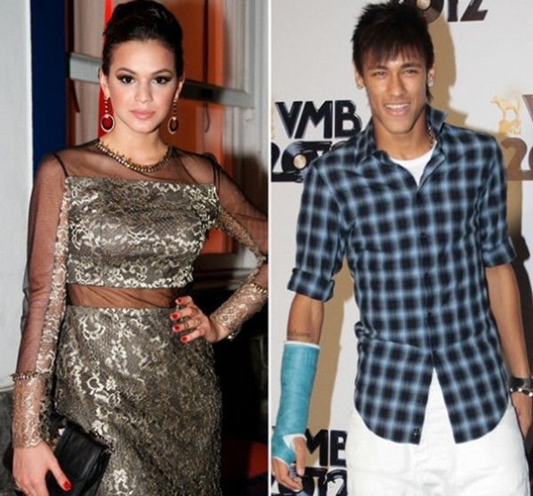 Neymar bán khỏa thân, thể hiện tình yêu với bạn gái 2