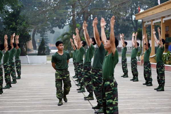 Một ngày tập luyện của những chàng lính trẻ