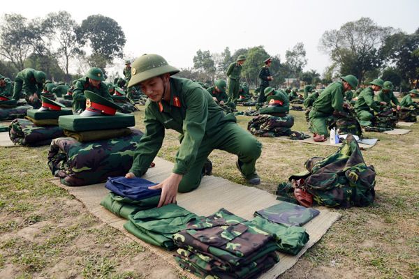 Một ngày tập luyện của những chàng lính trẻ