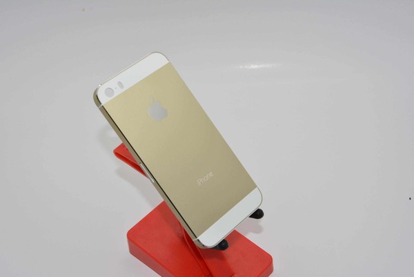 Loạt ảnh rõ nét của iPhone 5S màu rượu champagne