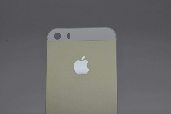 Loạt ảnh rõ nét của iPhone 5S màu rượu champagne