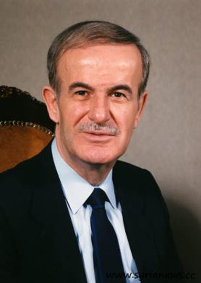 
	Hafez al-Assad (6/10/1930 – 10/6/2000) là cha của đương kim Tổng thống Syria Bashar al-Assad. Ông là tổng thống Syria từ năm 1971 đến khi qua đời. Hafez al-Assad qua đời ngày 10/6/2000. Ảnh: Syrianews.