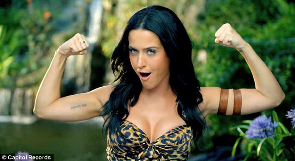 Katy Perry - Sexy queen of the jungle