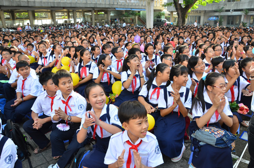 Cơn lũ quét kinh hoàng và những sai phạm trong ngành y tế