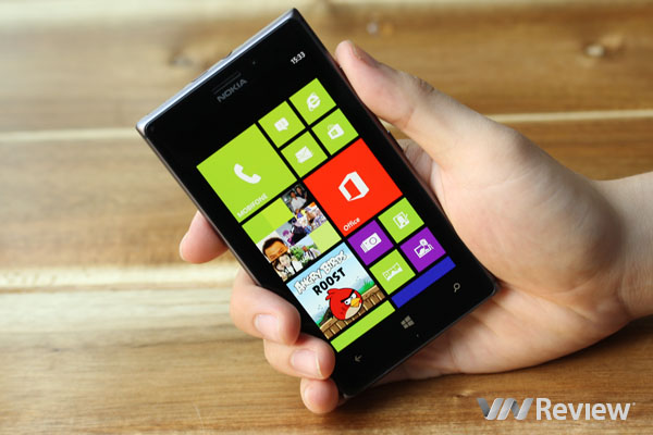 Trên tay điện thoại Nokia Lumia 925 chính hãng