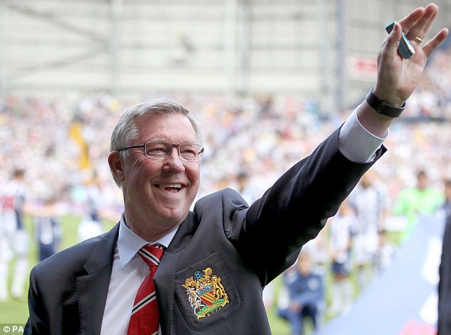 Sir Alex Ferguson lại được vinh danh tại Manchester