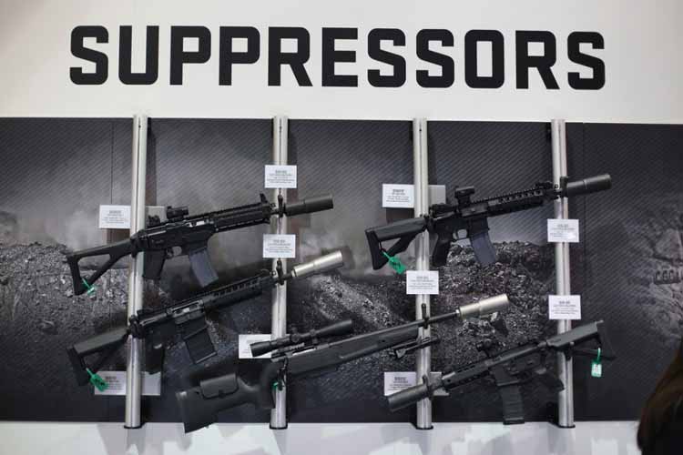 Công ty Trung Quốc bị "đuổi" khỏi triển lãm vũ khí lớn nhất TG
