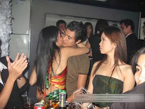 Những hiểm họa dễ biến thành scandal khi sao Việt đi bar 12