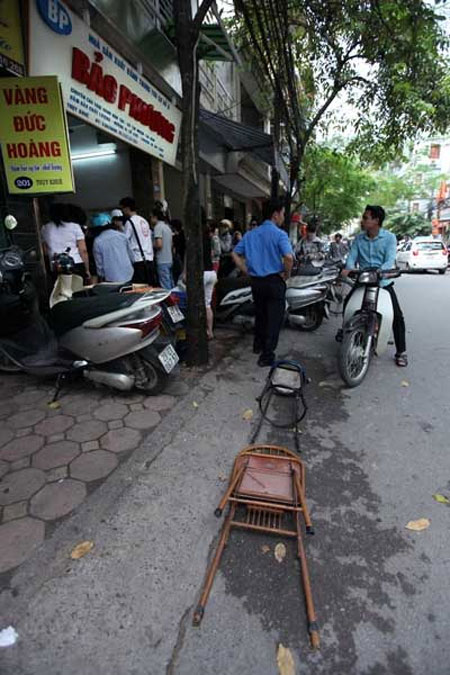 Tụt quần mắng chửi vì bánh trung thu Bảo Phương 2