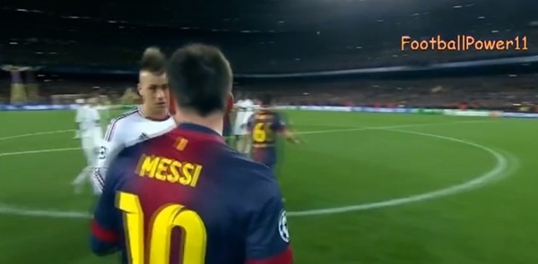 Messi lại bị tố khinh người khi từ chối bắt tay hậu vệ Vallecano 4