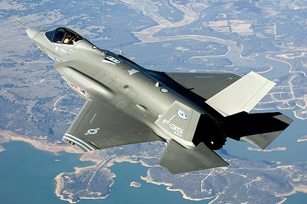 Tiêm kích đa năng thế hệ thứ năm F-35 của Mỹ