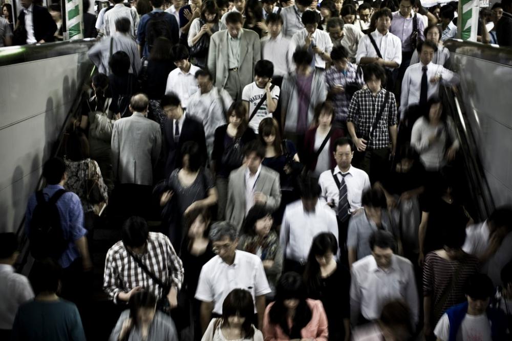 Nhìn ra thế giới: Góc khuất đen tối của người lao động Nhật Bản