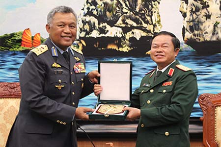 Việt Nam-Malaysia sẽ hợp tác huấn luyện sĩ quan không quân