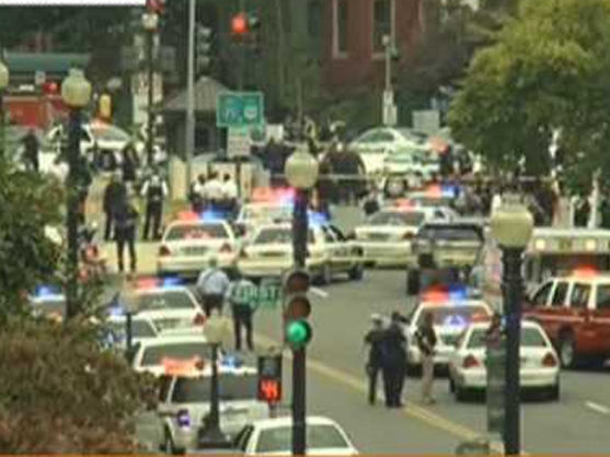 Nhiều xe cảnh sát có mặt tại nơi xảy ra vụ nổ súng gần Tòa nhà Quốc hội Mỹ