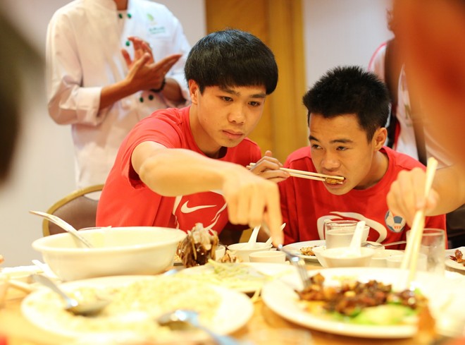 Cơm rang - món khoái khẩu nhất của U19 Việt Nam 4