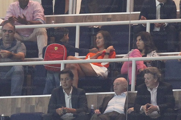 Irina Shayk hết mực cưng chiều con riêng của Ronaldo 3