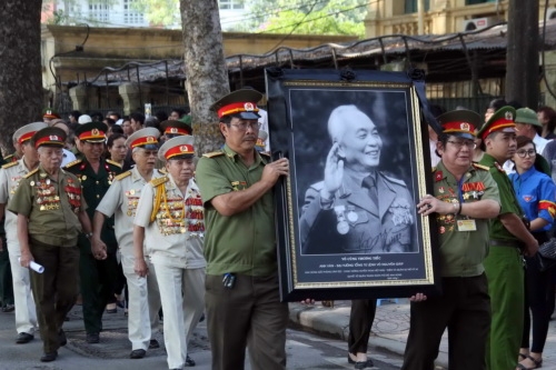 Sách hay, Đại tướng Võ Nguyên Giáp, phim