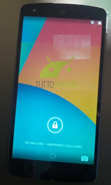 Nexus 5 chạy Android 4.4