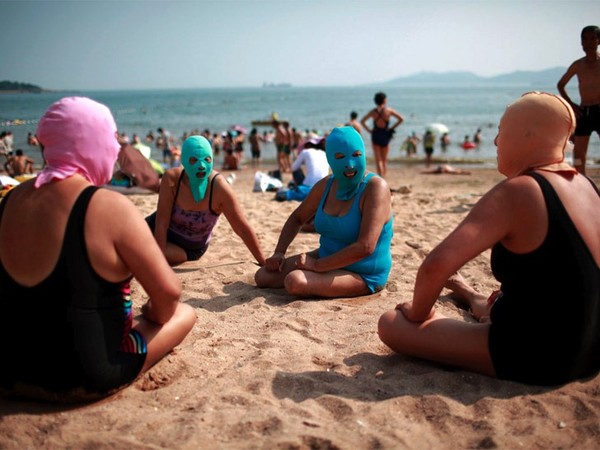 Thời trang tắm biển chống nắng chỉ có ở Trung Quốc 10