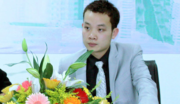  	Đỗ Hữu Hậu hiện là Phó tổng giám đốc Tập đoàn Hoàng Huy kiêm Tổng giám đốc Công ty Hưng Việt