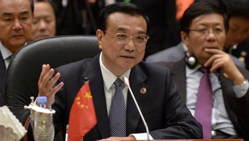  	Thủ tướng Trung Quốc Lý Khắc Cường tại Hội nghị thượng đỉnh ASEAN – Trung Quốc bên lề Hội nghị thượng đỉnh ASEAN tại Brunei hôm 9/10.