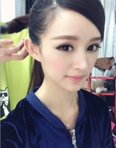 Trung Quốc: Cô gái cuồng thẩm mỹ phẫu thuật giống hệt thần tượng