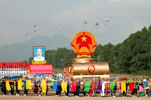 Tham gia đại lễ 1000 năm Thăng Long - Hà Nội