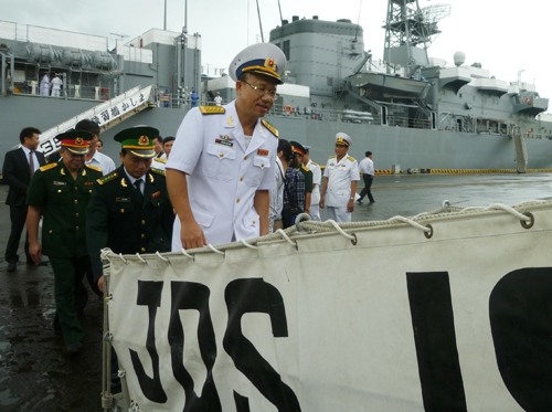 Cận cảnh vũ khí trên tàu Tự vệ biển Nhật Bản thăm Đà Nẵng