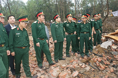 Đại tướng; Phùng Quang Thanh; pháo hoa; Phú Thọ