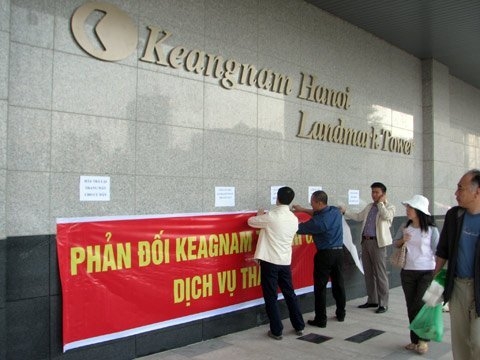  	Liên tiếp xảy ra những tranh chấp về dịch vụ tại Keangnam