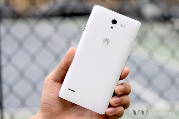 Trên tay điện thoại Huawei Ascend G700