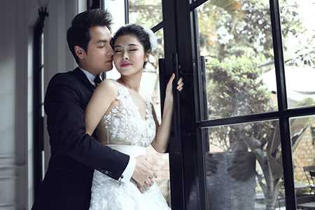 Ảnh cưới lãng mạn của Đăng Khôi và vợ hot girl