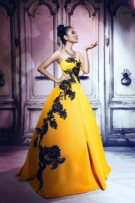Đầm dạ hội của Trương Thị May tại bán kết Hoa hậu Hoàn Vũ