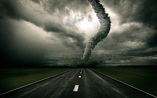 Các hiện tượng đáng sợ có thể xảy ra trong siêu bão 4