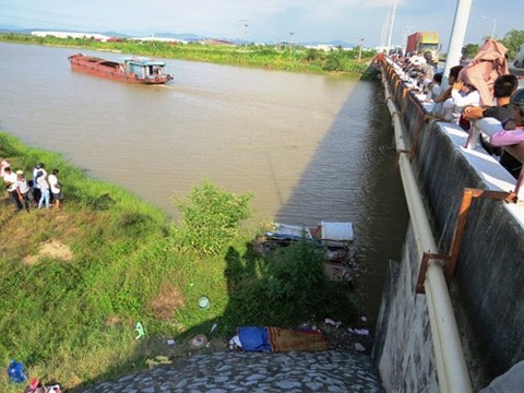 
	Đoạn sông phát hiện ra thi thể nạn nhân.