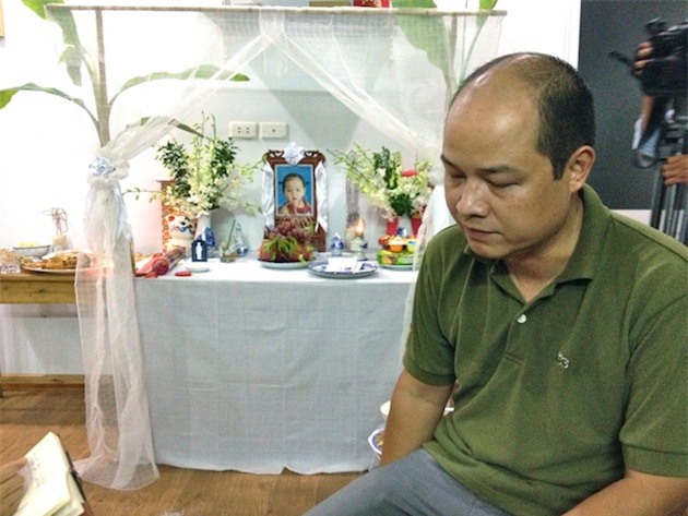 
	Gia đình vô cùng đau xót trước cái chết của bé Hương