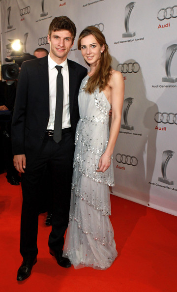 
	Lisa Mueller - Thomas Mueller