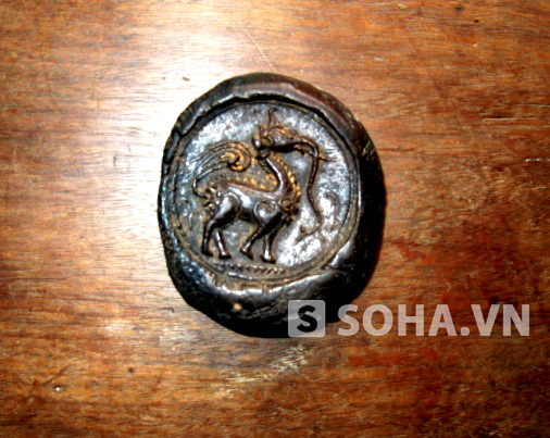 
	Hình tượng GaJasimha (đầu voi, mình ngựa)