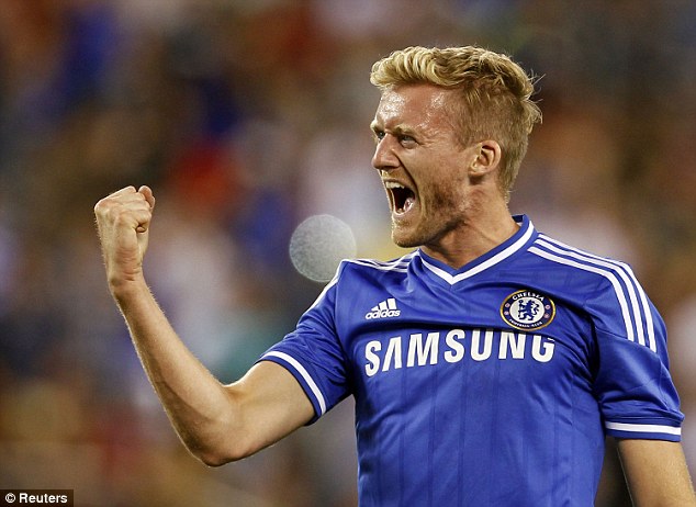 	Andre Schurrle ghi bàn ấn định chiến thắng 2-0 cho Chelsea