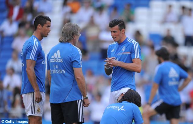  	Không hiểu Cris Ronaldo vui hay buồn khi Bale vắng mặt!
