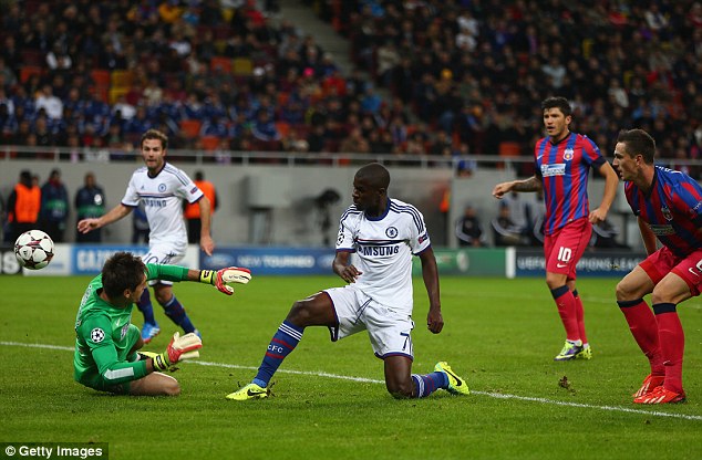  	Ramires ghi một cú đúp, góp công lớn giúp Chelsea thắng 4-0 trên sân khách