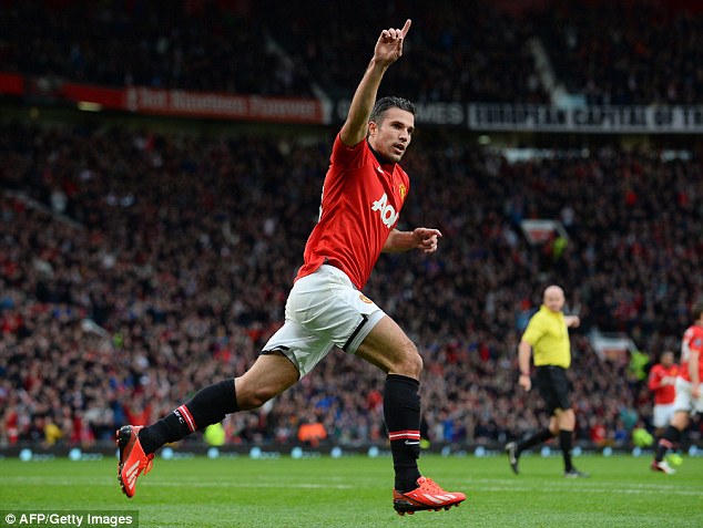  	Van Persie đã ghi bàn trong trận Man United thắng nhọc Stoke City 3-2 trên sân nhà