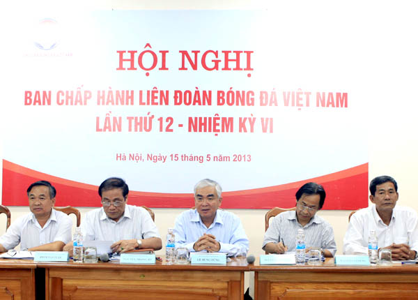  	Dù đang mắc sai sót nhưng VFF lại được ca ngợi nhờ &quot;ơn&quot; tướng Phúc